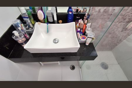 Apartamento à venda com 88m², 2 quartos e 1 vaga Apartamento à venda com 88m², 2 quartos e 1 vagaBanheiro Suíte