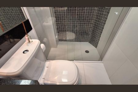Apartamento à venda com 88m², 2 quartos e 1 vaga Apartamento à venda com 88m², 2 quartos e 1 vagaBanheiro Social