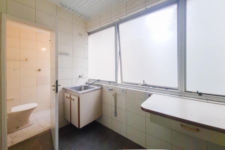 Apartamento à venda com 140m², 3 quartos e 2 vagas Apartamento à venda com 140m², 3 quartos e 2 vagasÁrea de Serviço