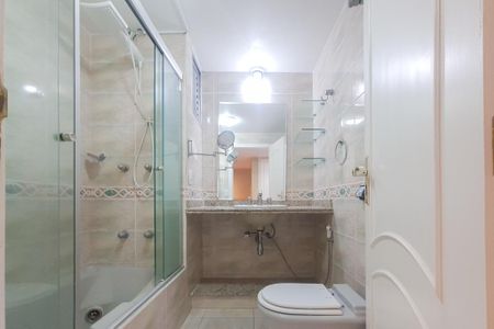 Apartamento à venda com 140m², 3 quartos e 2 vagas Apartamento à venda com 140m², 3 quartos e 2 vagasBanheiro