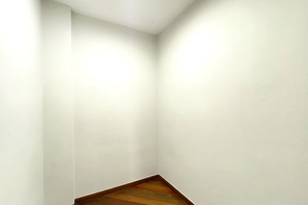 Apartamento à venda com 84m², 3 quartos e sem vaga Apartamento à venda com 84m², 3 quartos e sem vagaQuarto de Serviço