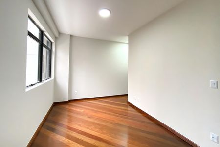 Sala de apartamento à venda com 3 quartos, 84m² em Lourdes, Belo Horizonte