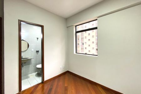 Apartamento à venda com 84m², 3 quartos e sem vaga Apartamento à venda com 84m², 3 quartos e sem vagaSuite