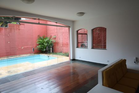 Casa para alugar com 4 quartos, 428m² em Interlagos, São Paulo