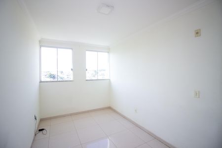Sala de apartamento para alugar com 2 quartos, 42m² em Parque Xangri-lá, Contagem