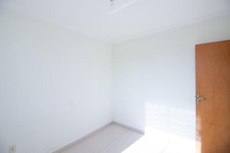 Quarto 1 de apartamento para alugar com 2 quartos, 42m² em Parque Xangri-lá, Contagem