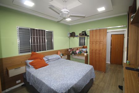 Casa à venda com 600m², 2 quartos e 2 vagasQuarto 1