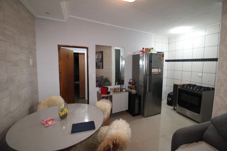 Casa à venda com 600m², 2 quartos e 2 vagasSala / Cozinha