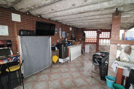Casa à venda com 600m², 2 quartos e 2 vagasÁrea de Serviço