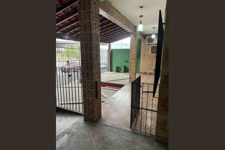 Casa para alugar com 180m², 2 quartos e 4 vagas Casa para alugar com 180m², 2 quartos e 4 vagasÁrea Externa