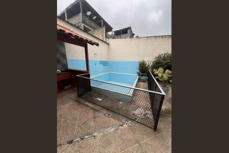 Casa para alugar com 180m², 2 quartos e 4 vagas Casa para alugar com 180m², 2 quartos e 4 vagasPiscina