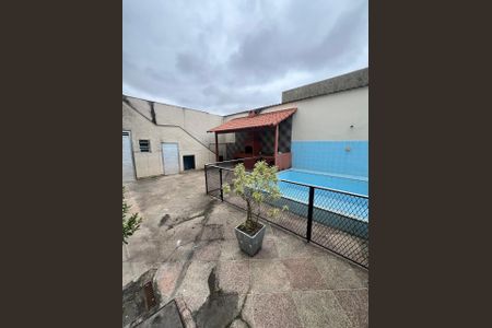 Casa para alugar com 180m², 2 quartos e 4 vagas Casa para alugar com 180m², 2 quartos e 4 vagasPiscina