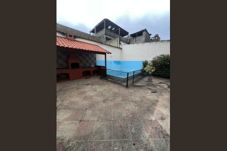Casa para alugar com 180m², 2 quartos e 4 vagas Casa para alugar com 180m², 2 quartos e 4 vagasPiscina
