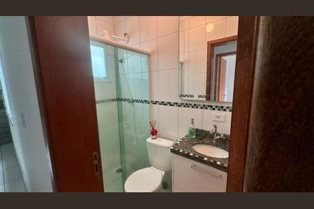 Apartamento à venda com 110m², 2 quartos e 1 vaga Apartamento à venda com 110m², 2 quartos e 1 vagaBanheiro