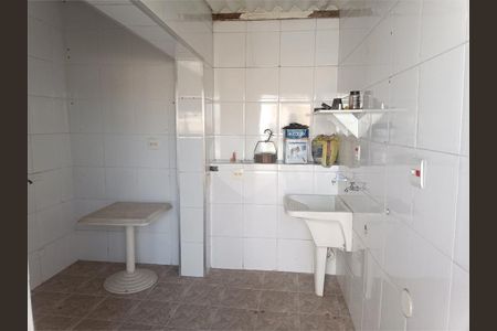 Casa à venda com 4 quartos, 302m² em Vila Celeste, São Paulo