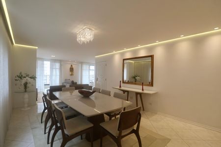 Apartamento para alugar com 360m², 5 quartos e 2 vagasSala