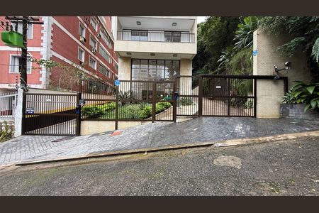 Apartamento para alugar com 360m², 5 quartos e 2 vagasFachada