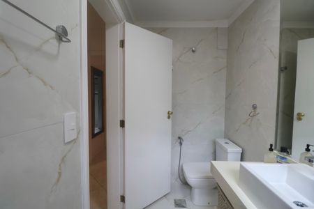Apartamento para alugar com 360m², 5 quartos e 2 vagasBanheiro Suíte 2
