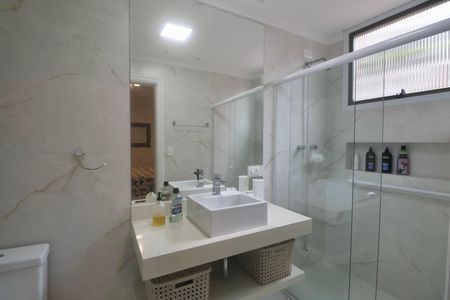 Apartamento para alugar com 360m², 5 quartos e 2 vagasBanheiro Suíte 2