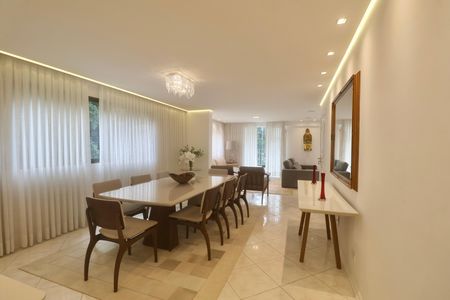 Apartamento para alugar com 360m², 5 quartos e 2 vagasSala