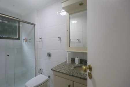 Apartamento para alugar com 360m², 5 quartos e 2 vagasBanheiro Suíte 4