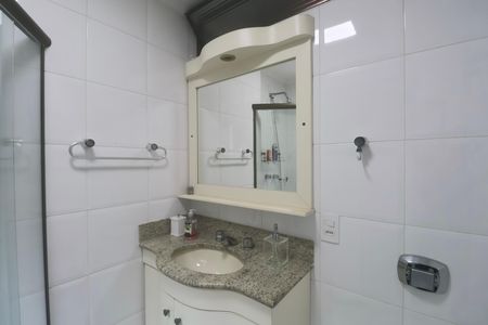 Apartamento para alugar com 360m², 5 quartos e 2 vagasBanheiro Suíte 3