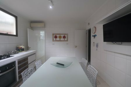 Apartamento para alugar com 360m², 5 quartos e 2 vagasCozinha