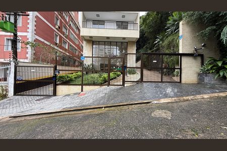 Apartamento para alugar com 360m², 5 quartos e 2 vagasFachada