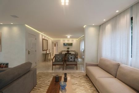 Apartamento para alugar com 360m², 5 quartos e 2 vagasSala