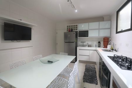 Apartamento para alugar com 360m², 5 quartos e 2 vagasCozinha