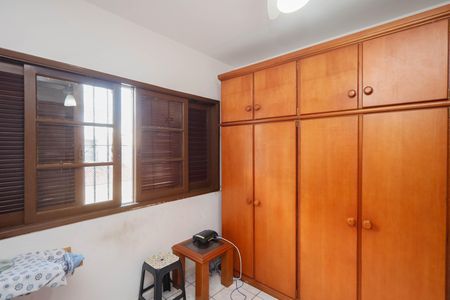 Casa à venda com 1000m², 2 quartos e 1 vaga Casa à venda com 1000m², 2 quartos e 1 vagaQuarto 2