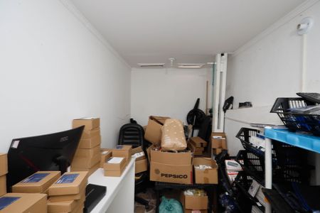 Casa à venda com 1000m², 2 quartos e 1 vaga Casa à venda com 1000m², 2 quartos e 1 vagaGaragem