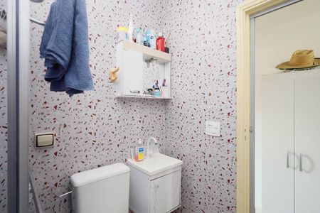 Casa à venda com 1000m², 2 quartos e 1 vaga Casa à venda com 1000m², 2 quartos e 1 vagaBanheiro