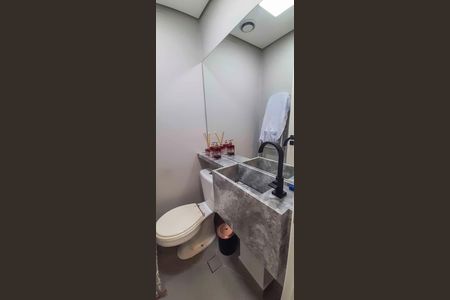 Apartamento à venda com 171m², 3 quartos e 3 vagas Apartamento à venda com 171m², 3 quartos e 3 vagasBanheiro de Serviço