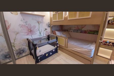Apartamento à venda com 171m², 3 quartos e 3 vagas Apartamento à venda com 171m², 3 quartos e 3 vagasSuíte 2