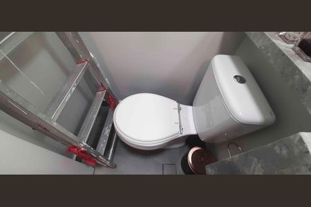 Apartamento à venda com 171m², 3 quartos e 3 vagas Apartamento à venda com 171m², 3 quartos e 3 vagasBanheiro de Serviço