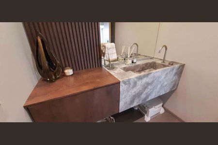 Apartamento à venda com 171m², 3 quartos e 3 vagas Apartamento à venda com 171m², 3 quartos e 3 vagasLavabo