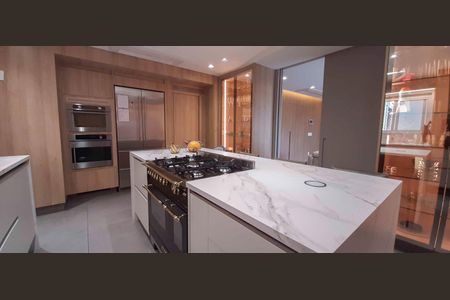 Apartamento à venda com 171m², 3 quartos e 3 vagas Apartamento à venda com 171m², 3 quartos e 3 vagasCozinha