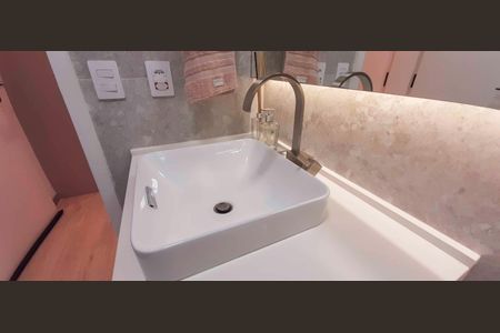 Apartamento à venda com 171m², 3 quartos e 3 vagas Apartamento à venda com 171m², 3 quartos e 3 vagasBanheiro da Suíte 2