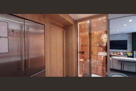 Apartamento à venda com 171m², 3 quartos e 3 vagas Apartamento à venda com 171m², 3 quartos e 3 vagasCozinha