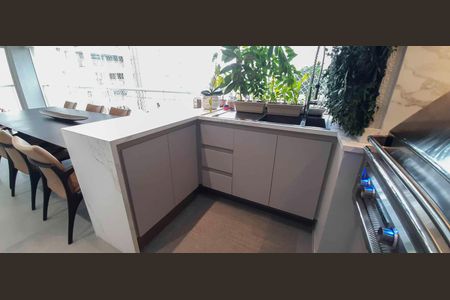 Apartamento à venda com 171m², 3 quartos e 3 vagas Apartamento à venda com 171m², 3 quartos e 3 vagasVaranda Gourmet