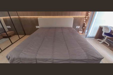 Apartamento à venda com 171m², 3 quartos e 3 vagas Apartamento à venda com 171m², 3 quartos e 3 vagasSuíte 1