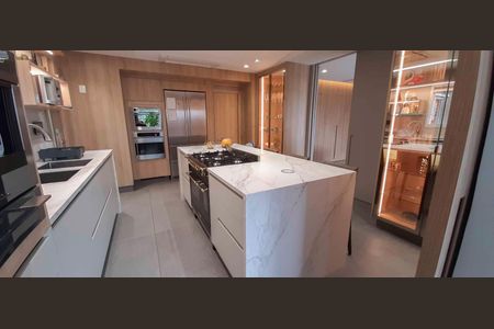 Apartamento à venda com 171m², 3 quartos e 3 vagas Apartamento à venda com 171m², 3 quartos e 3 vagasCozinha