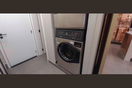 Apartamento à venda com 171m², 3 quartos e 3 vagas Apartamento à venda com 171m², 3 quartos e 3 vagasÁrea de Serviço