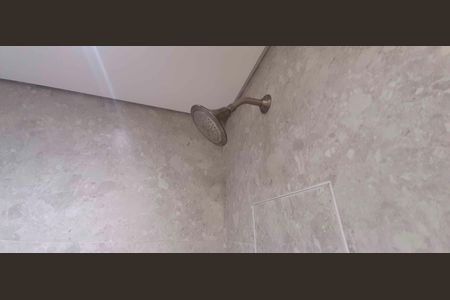 Apartamento à venda com 171m², 3 quartos e 3 vagas Apartamento à venda com 171m², 3 quartos e 3 vagasBanheiro da Suíte 2
