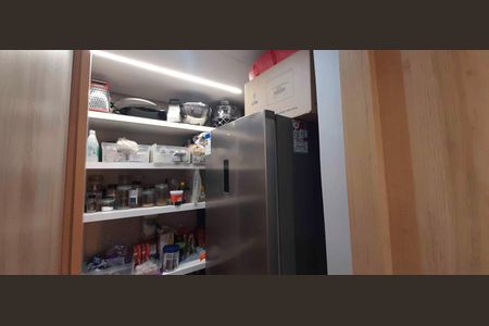 Apartamento à venda com 171m², 3 quartos e 3 vagas Apartamento à venda com 171m², 3 quartos e 3 vagasDispensa