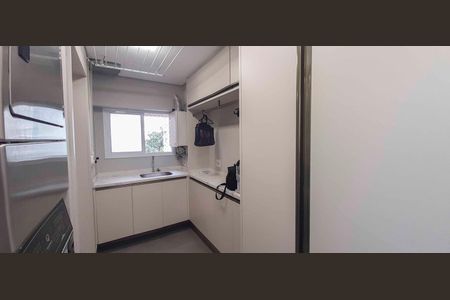 Apartamento à venda com 171m², 3 quartos e 3 vagas Apartamento à venda com 171m², 3 quartos e 3 vagasÁrea de Serviço