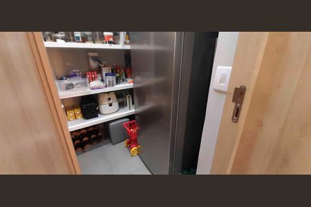 Apartamento à venda com 171m², 3 quartos e 3 vagas Apartamento à venda com 171m², 3 quartos e 3 vagasDispensa