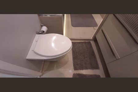 Apartamento à venda com 171m², 3 quartos e 3 vagas Apartamento à venda com 171m², 3 quartos e 3 vagasBanheiro da Suíte 1