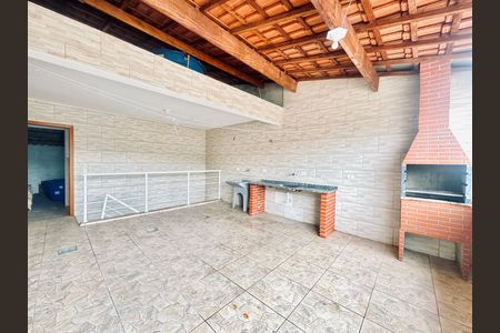 Casa para alugar com 100m², 3 quartos e 2 vagas Casa para alugar com 100m², 3 quartos e 2 vagasÁrea de Serviço